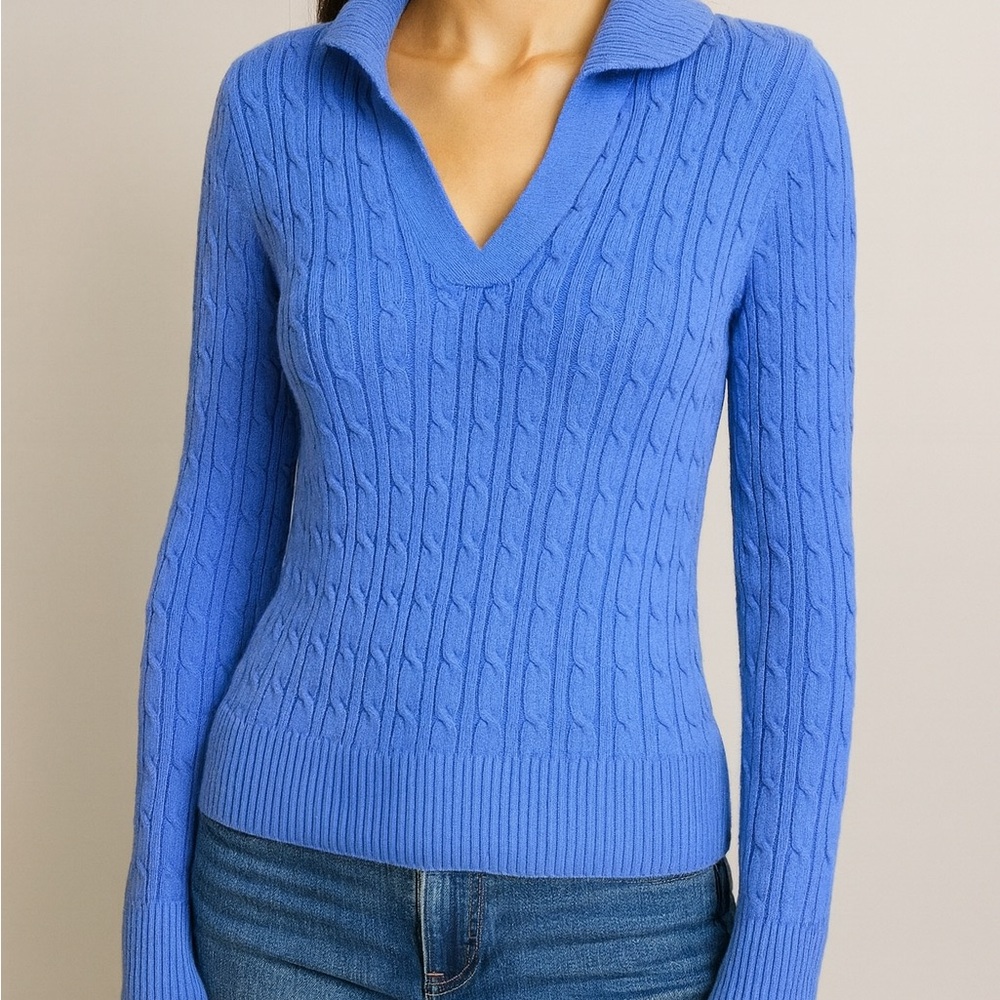 ❌SOLD❌ Liz Claiborne Vintage Y2K Cable-Knit Fitted V-Neck Sweater - Picture 2 of 5